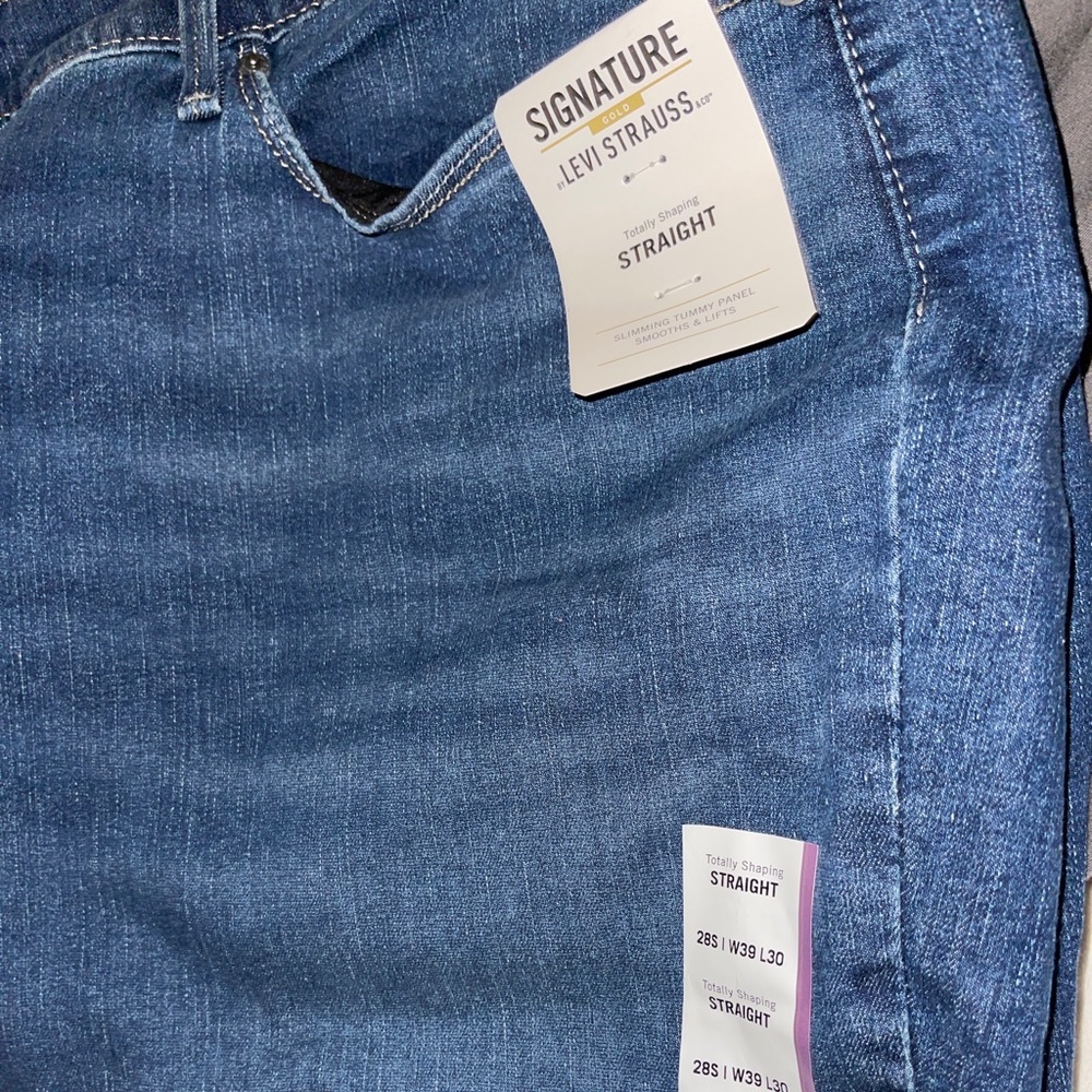 Levi’s Signature Gold Totally shaping straight jeans 28S W39 L30